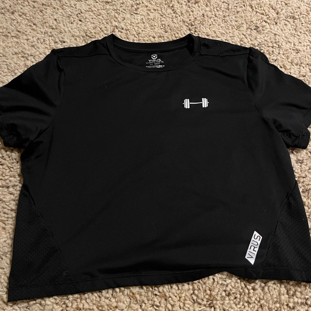 Women’s virus crop shirt size X-Small